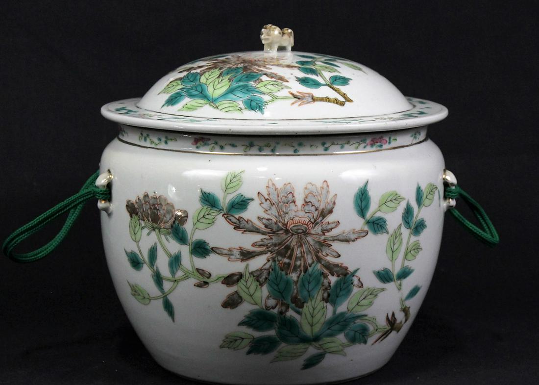 CHINESE PORCELAIN LIDDED JAR, 1860 (1 of 5)
