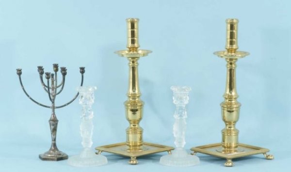 BOX LOT OF FIVE ASSORTED LIGHTING PIECE: BOX LOT OF FIVE ASSORTED LIGHTING PIECES. TWO PAIR OF CANDLESTICKS AND A MENORAH.