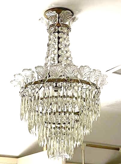 ANTIQUE REGENCY CUT GLASS CHANDELIER (1 of 2)
