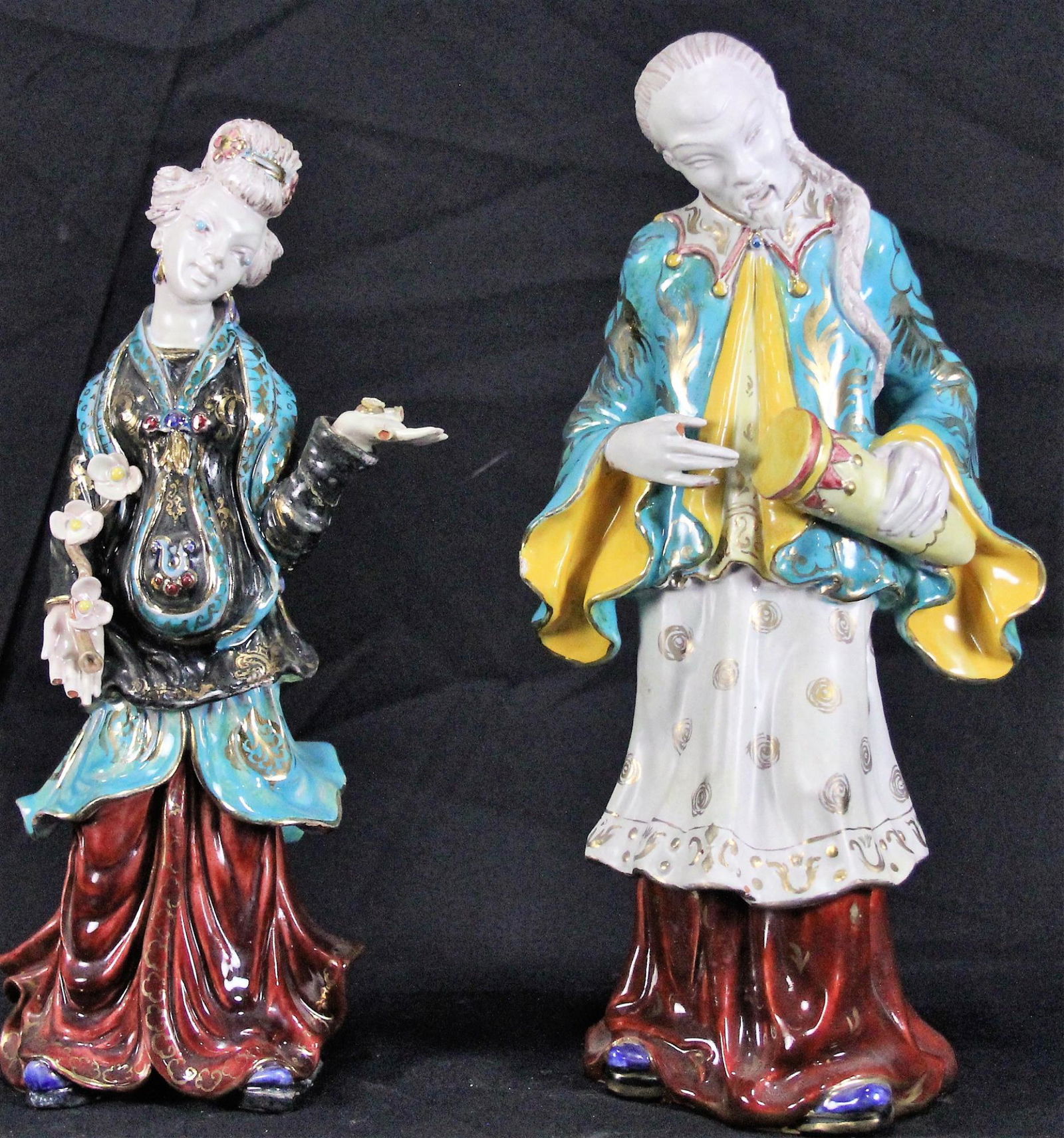 PAIR OF ITALIAN CERAMIC CHINESE FIGURINES (1 of 2)
