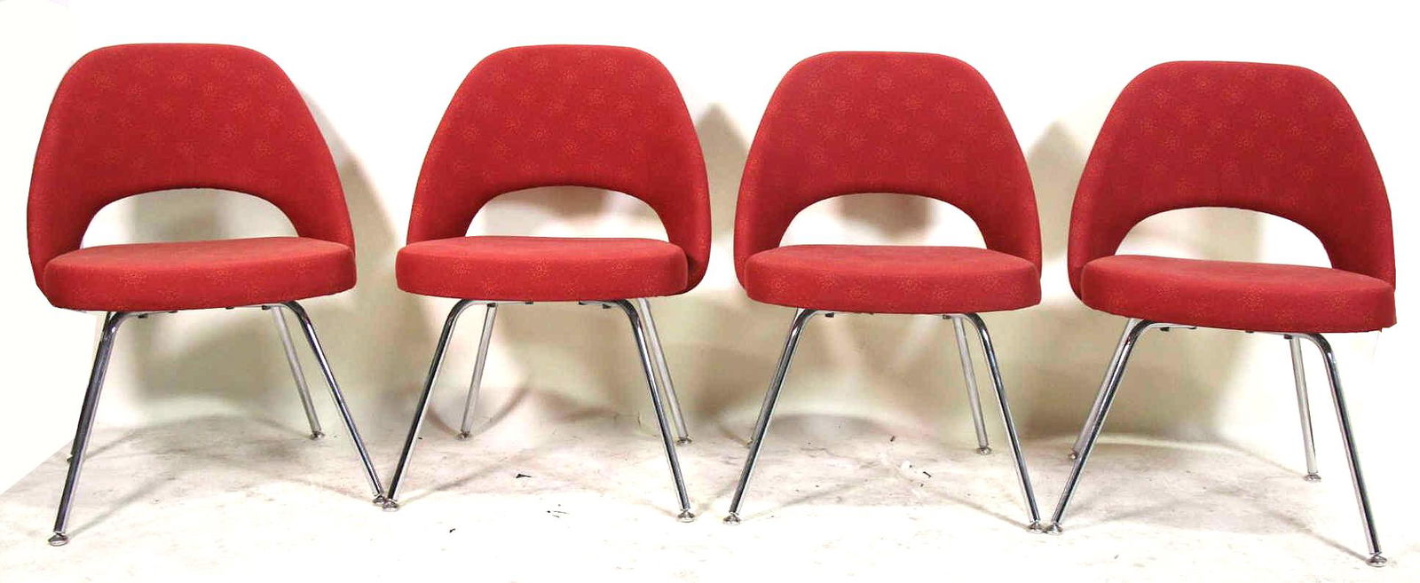 SET OF 6 KNOLL EERO SAARINEN EXECUTIVE CHAIRS (1 of 6)