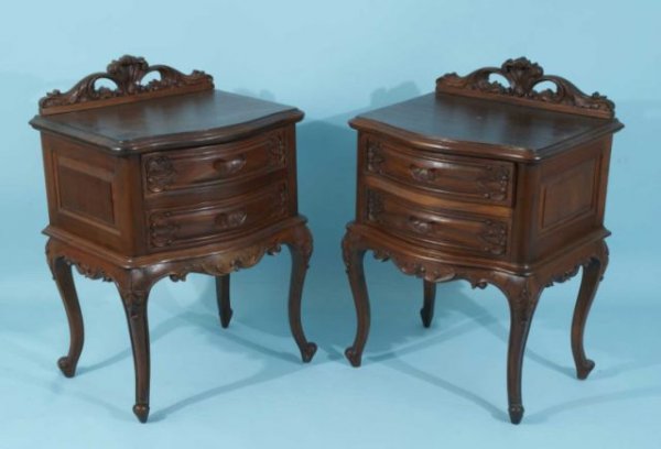 PAIR OF VINTAGE FRENCH STYLE WOOD CARVED NIGHTSTAN: PAIR OF VINTAGE FRENCH STYLE WOOD CARVED NIGHTSTANDS. Height: 32 in. by Width: 22 in. by Depth: 17 in.