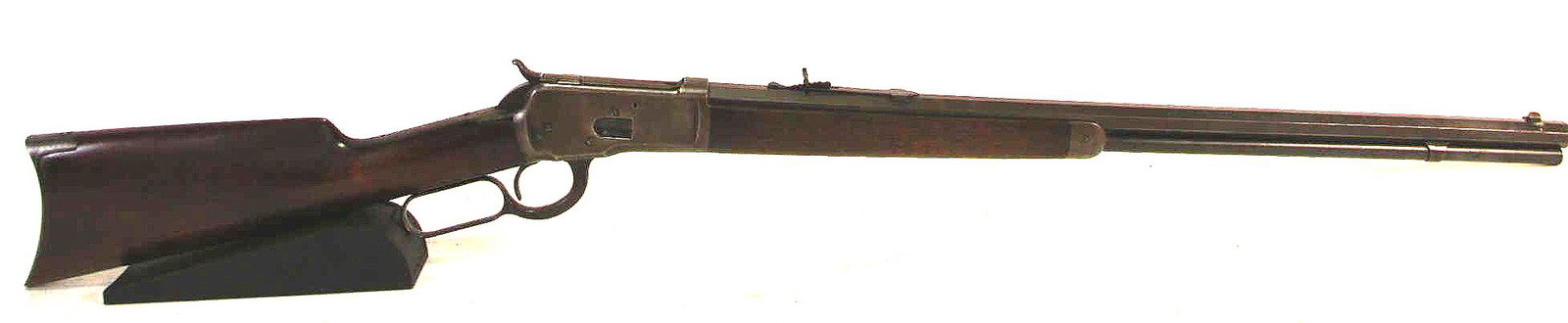 1909 WINCHESTER MODEL 1892 25-20WCF RIFLE (USED): USED 1909 WINCHESTER MODEL 1892 25-20WCF LEVER ACTION RIFLE; CALIBER: .25-20WCF; SERIAL NUMBER: 572087; USED FIREARM (L2047)