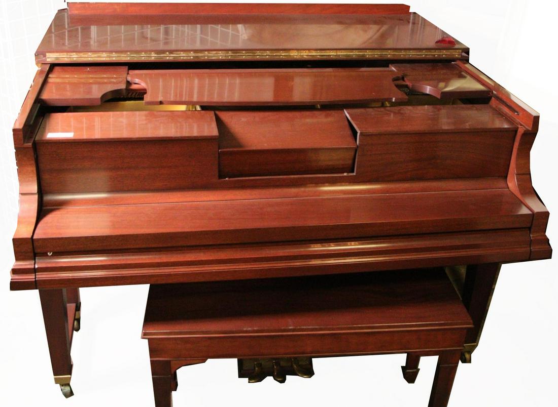 1917 STEINWAY & SONS BABY GRAND PIANO: 1917 STEINWAY & SONS BABY GRAND PIANO. SERIAL NUMBER: 188931U4101. FROM THE ESTATE OF MARY FRANCIS HOFHEINZ GRAHAM. Height: 40 in. by Width: 58 in. by Depth: 71 in.
