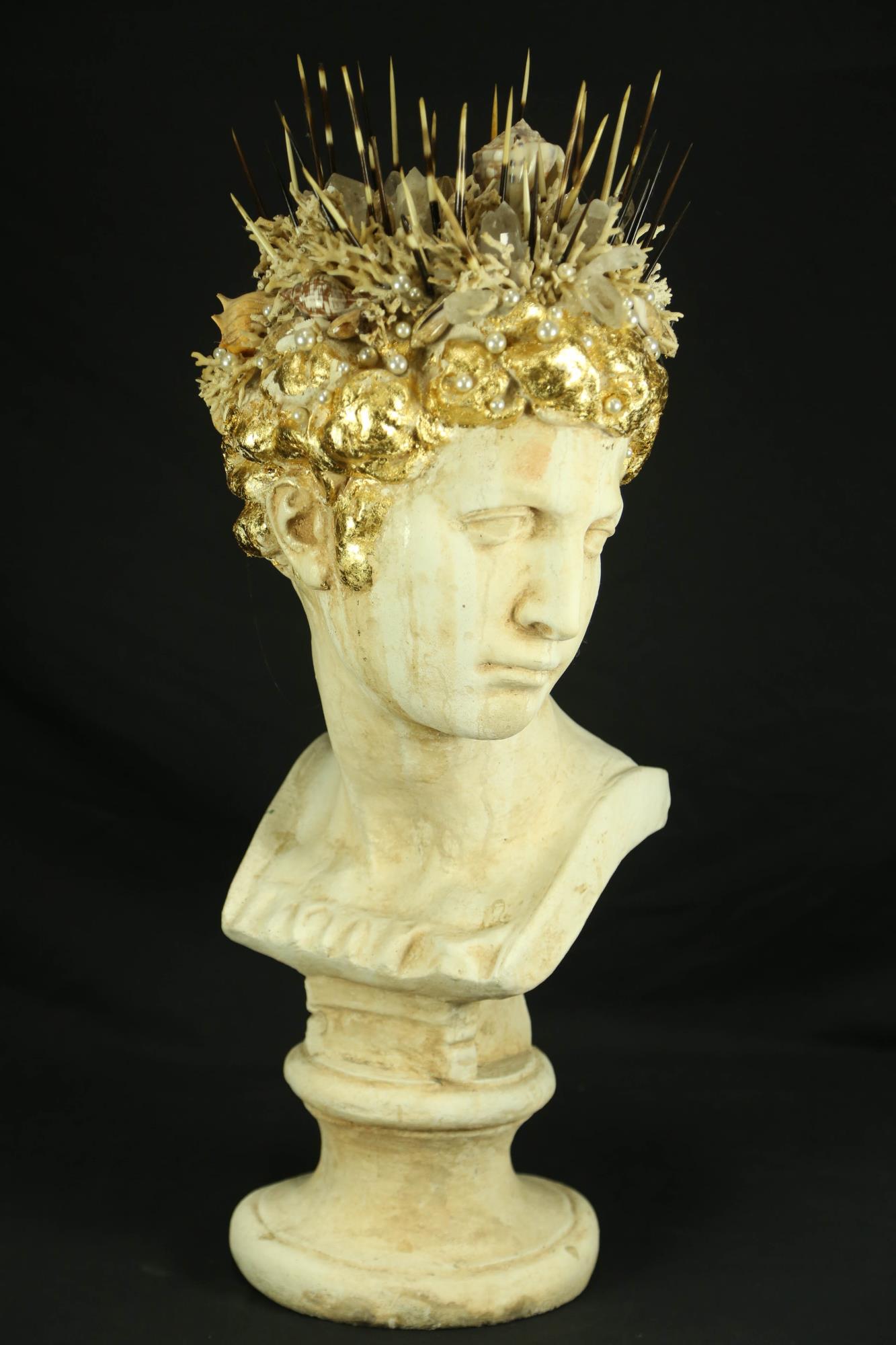 GROTTO ART CAST HEAD OF DAVID, MOUNTED WITH CROWN (1 of 3)