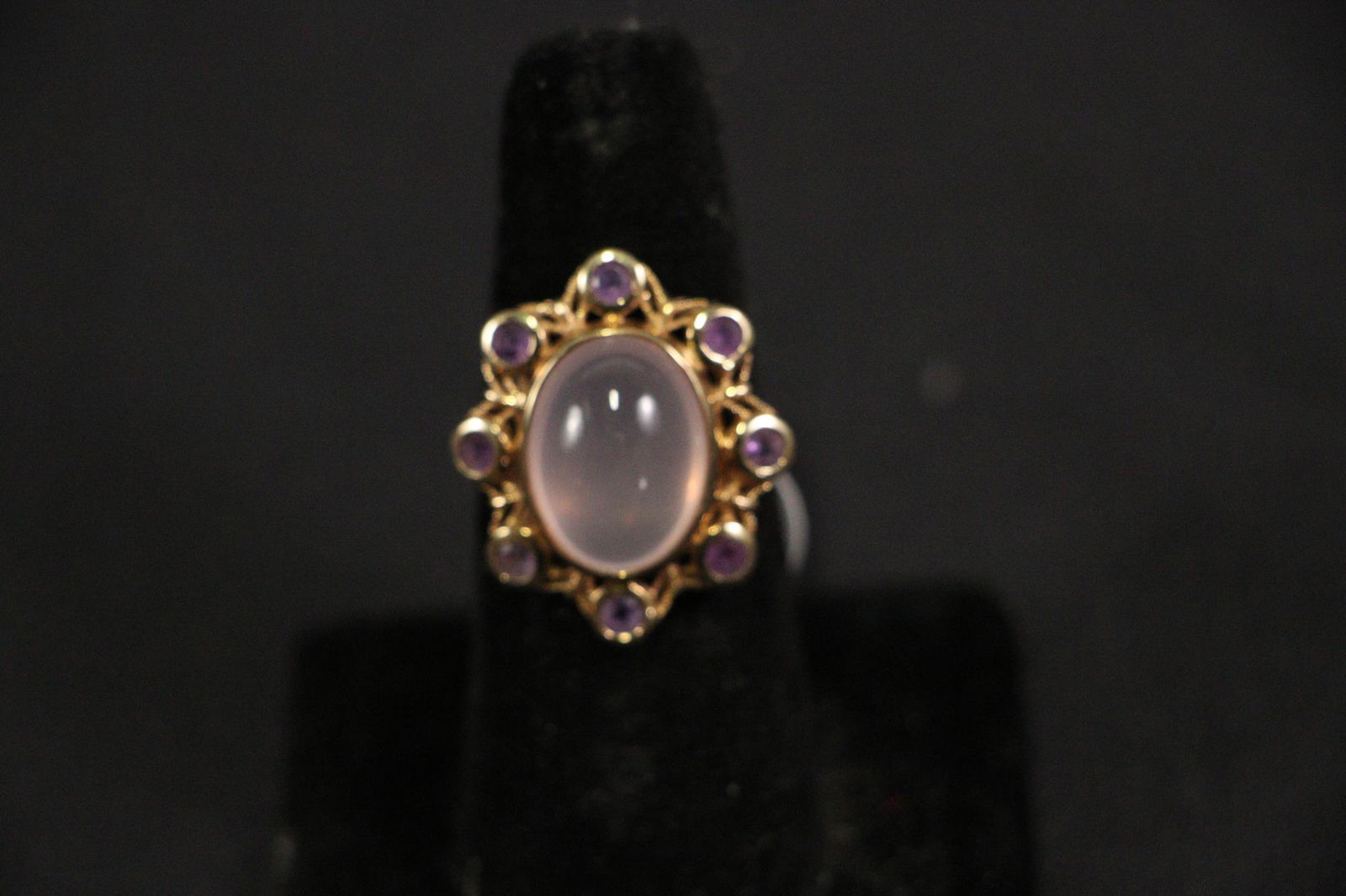 10KT. AMETHYST & LAVENDER JADE RING (1 of 3)