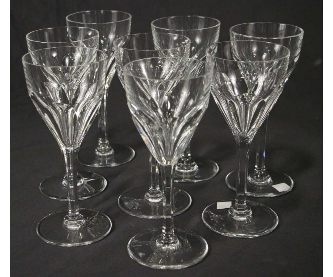 SET OF EIGHT ST. LOUIS CRYSTAL WINE GOBLETS: SET OF EIGHT ST. LOUIS CRYSTAL WINE GOBLETS. Height: 8 in. by Width: 4 in. by Depth: 4 in.