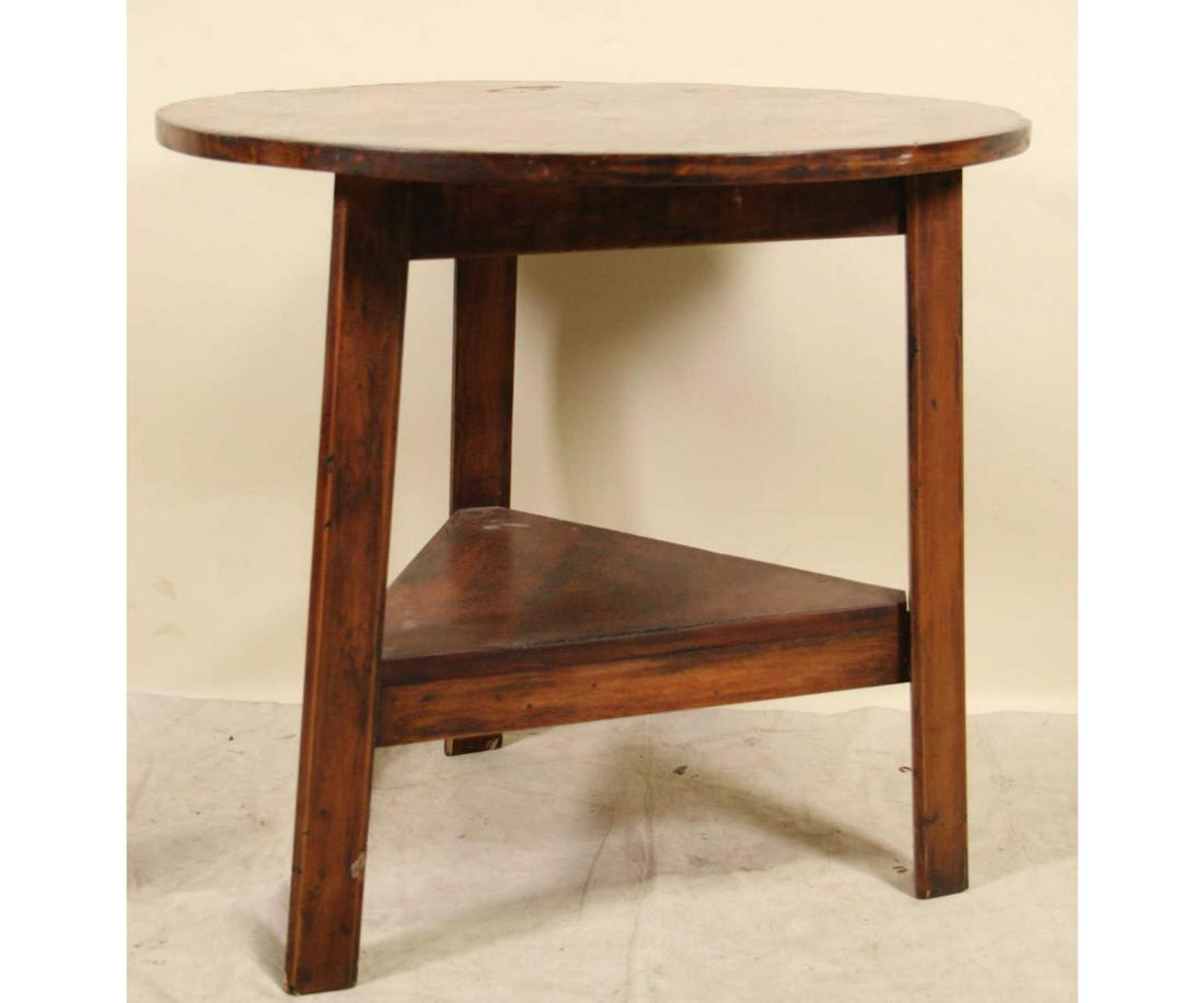 ROUND PUB TABLE (1 of 3)