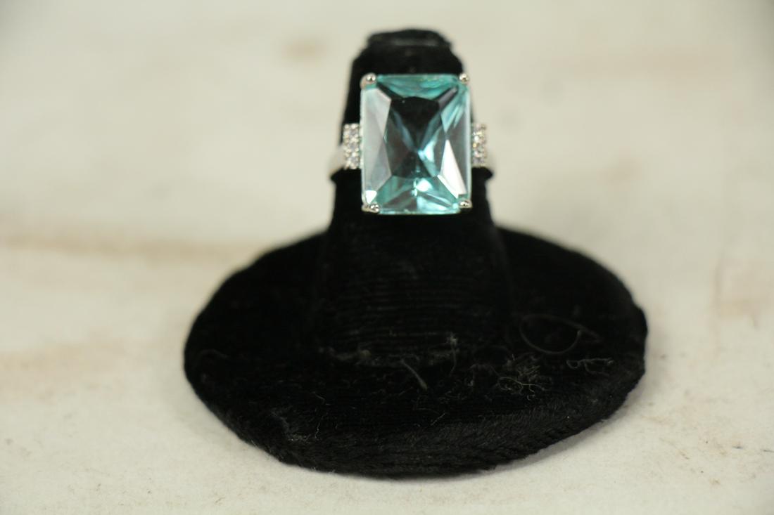 6.82ct BLUE TOPAZ ESTATE RING (1 of 2)