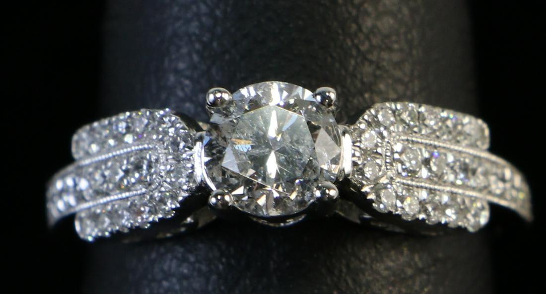 PLATINUM 0.78ct DIAMOND RING (1 of 7)