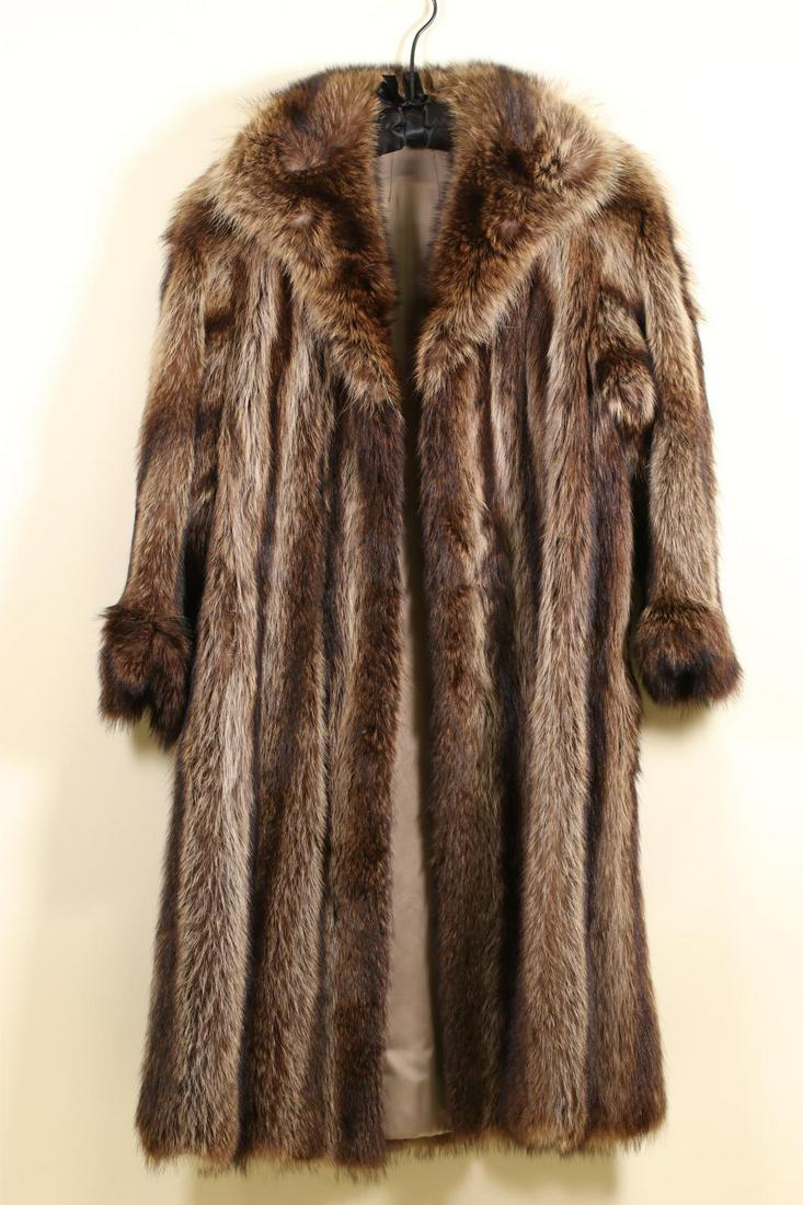 LADIES FOX FAUX FUR SIZE SMALL FULL LENGTH COAT (1 of 3)