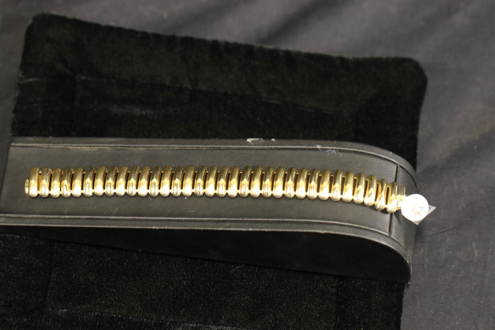 18kt. YELLOW GOLD LADIES MODERN BRACELET (1 of 3)