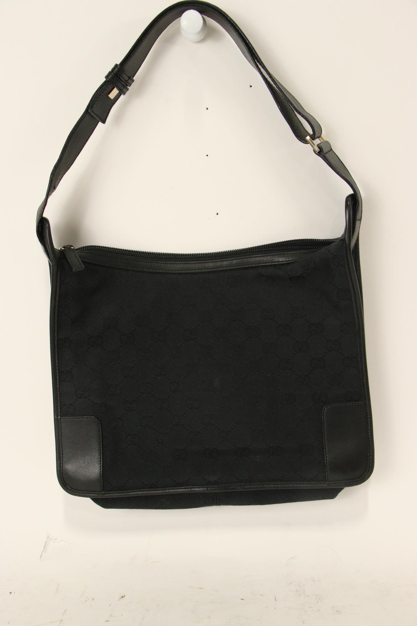 Gucci Black Zip Shoulder Bag (1 of 4)