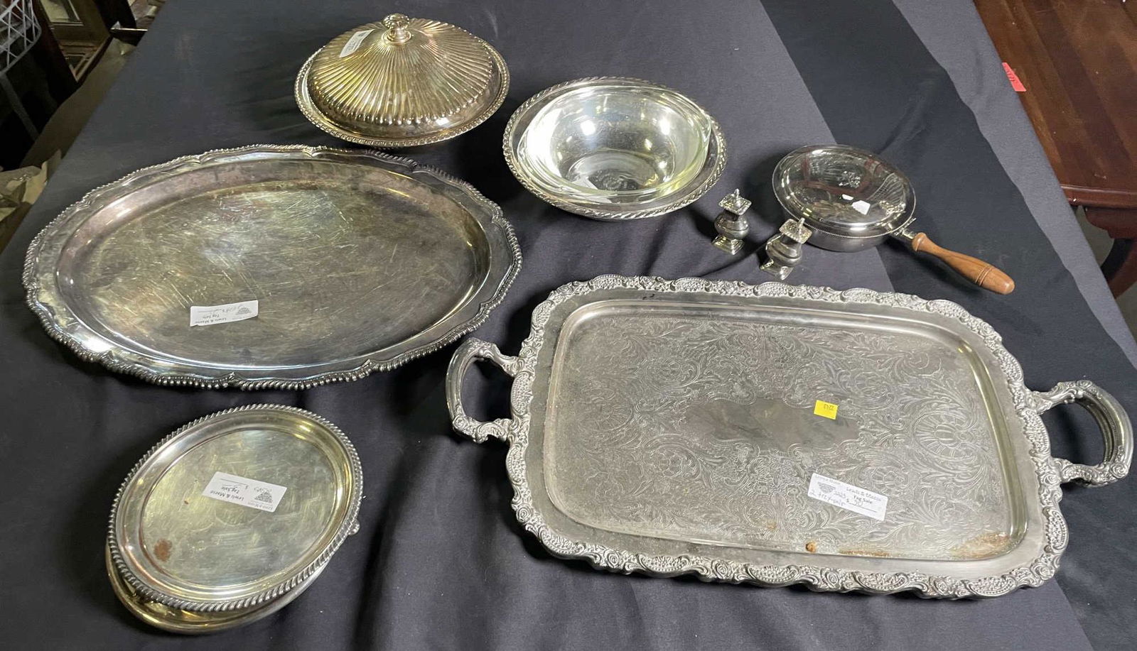 MIXED LOT OF TEN SILVER PLATED SERVING PIECES (1 of 3)
