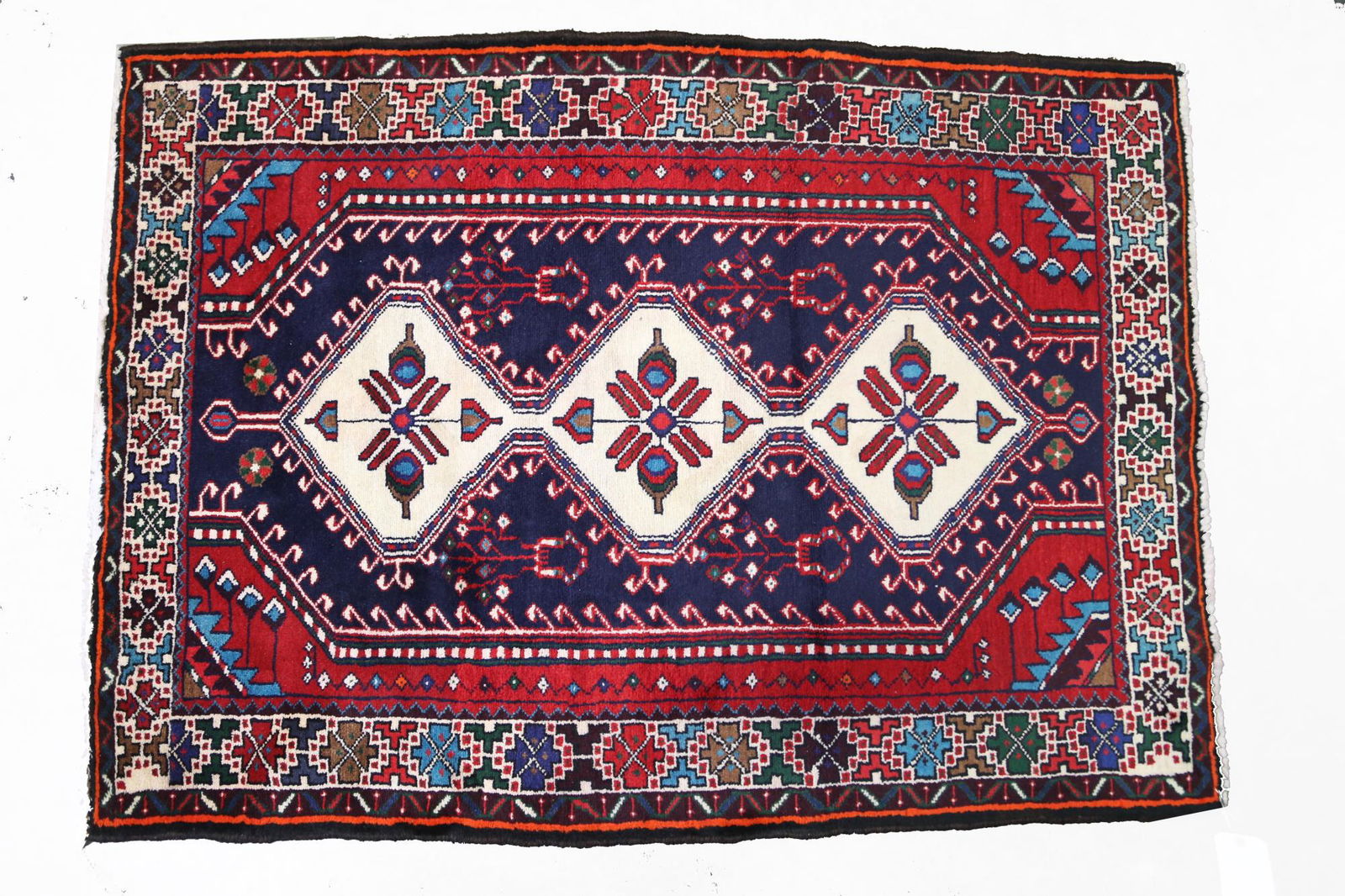 HAND KNOTTED PERSIAN HAMEDAN RUG (1 of 4)