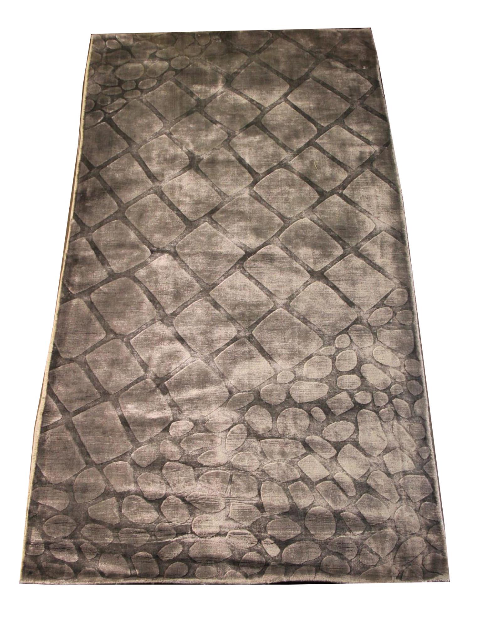 CONTEMPORARY NEPALI MACHINE LOOMED RUG (1 of 5)