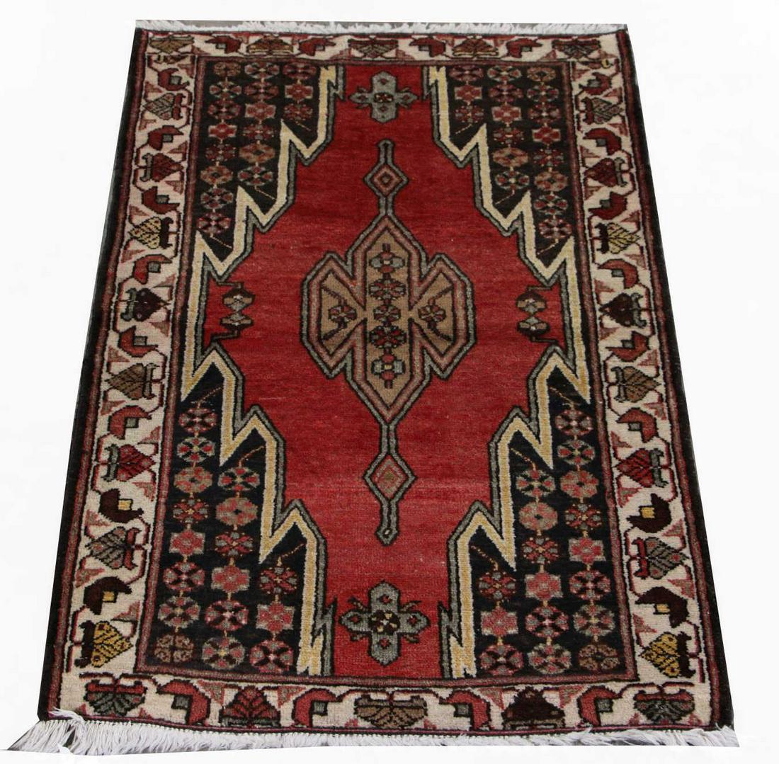 HAND KNOTTED PERSIAN MASLAGHAN RUG: HAND KNOTTED PERSIAN MASLAGHAN RUG - 4ft 0in BY 2ft 8in