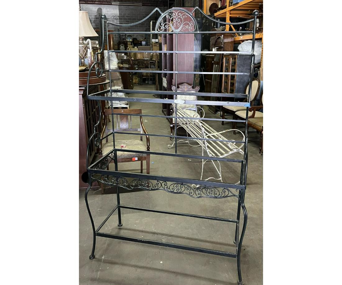 IRON BAKERS RACK: IRON BAKERS RACK