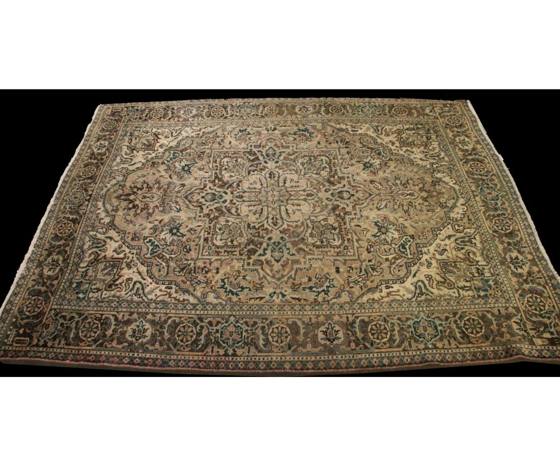 HAND KNOTTED PERSIAN HERITZ GEOMETRIC RUG (1 of 6)