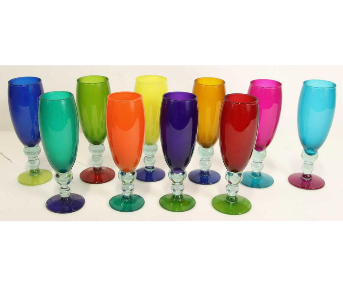 MIXED LOT OF 10 COLORED GLASSWARE (1 of 3)