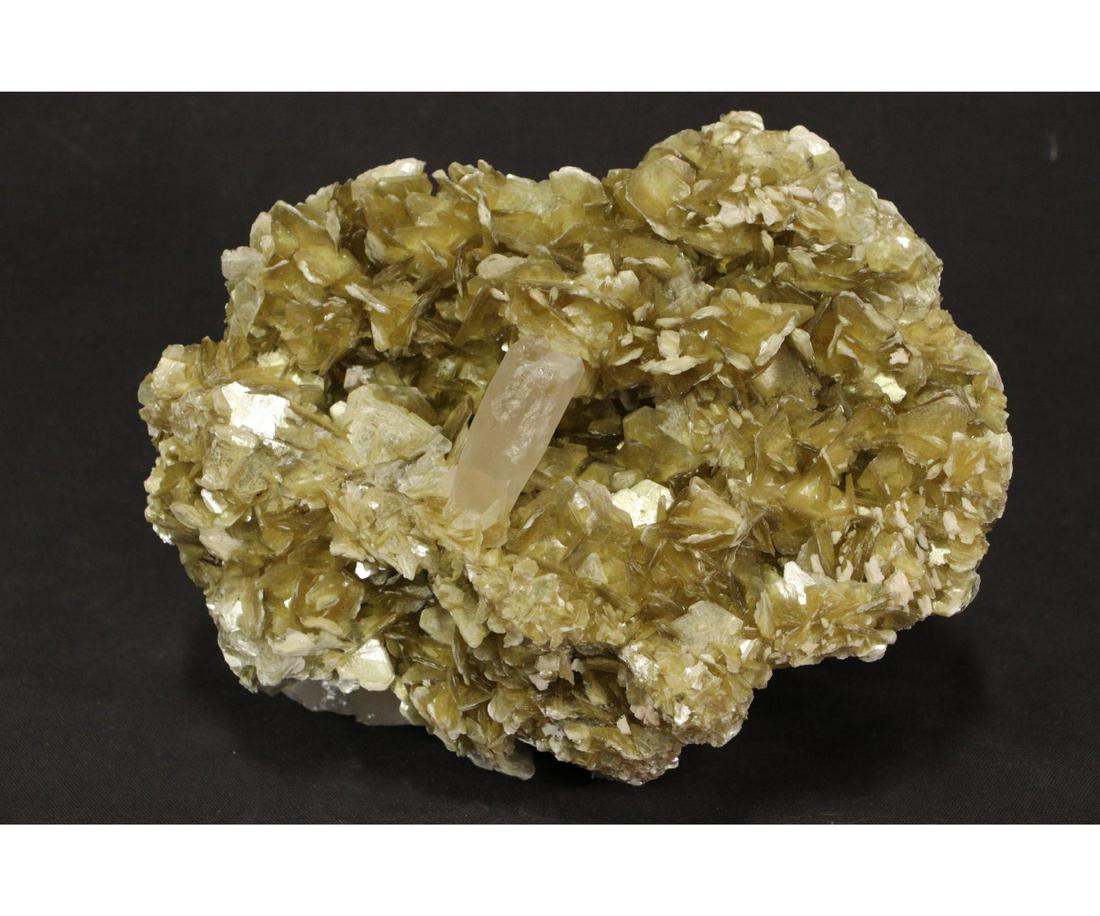 REMARKABLE QUARTZ ON MUSCOVITE SPECIMEN (1 of 4)