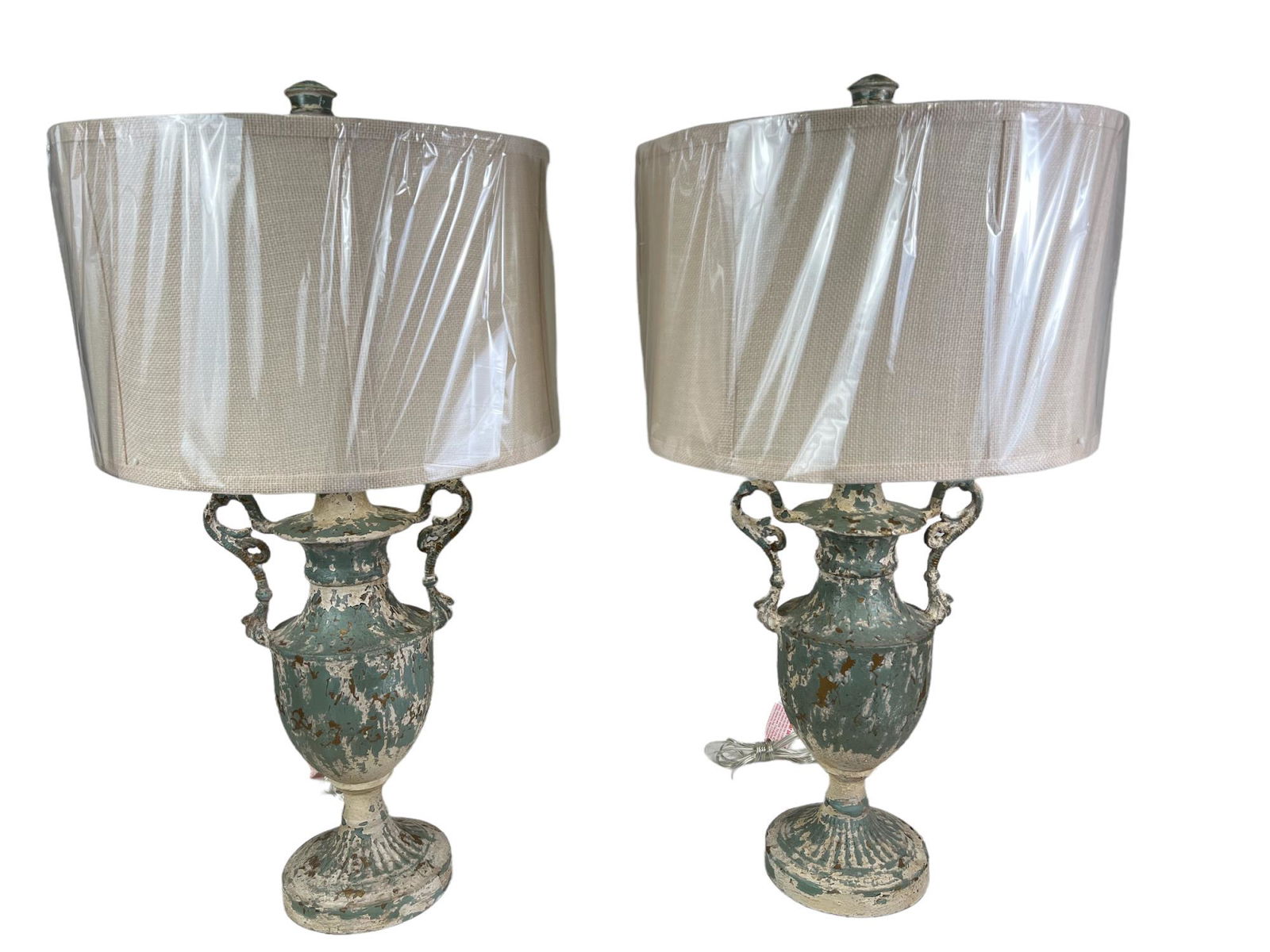 PAIR OF BAUSMAN TABLE LAMPS (1 of 3)