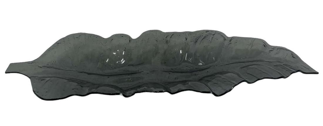 BLUE GLASS LEAF TRAY (1 of 3)