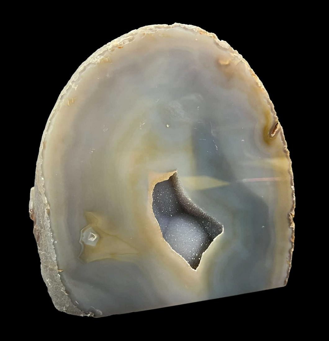 AGATE OBELISK: AGATE OBELISK - 2.8 LBS. Height: 12 in. by Width: 7 in. by Depth: 7 in.
