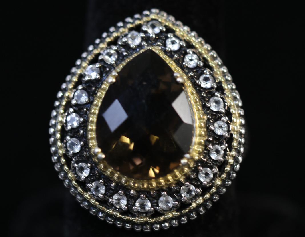 AMETHYST GOLD/SILVER ESTATE RING (1 of 2)