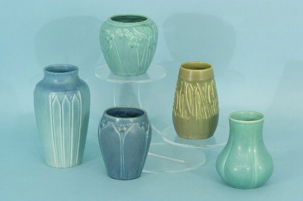 BOX LOT OF FIVE VINTAGE ROOKWOOD CERAMIC VASES: BOX LOT OF FIVE VINTAGE ROOKWOOD CERAMIC VASES. Height: 7 1/2 and 4 in. by Width: 4 1/2 and 4 1/2 in.