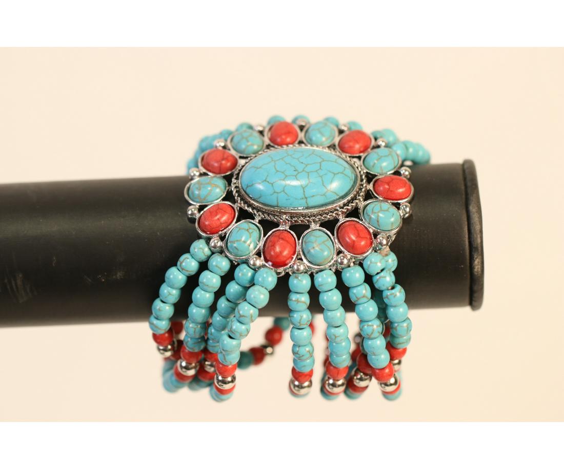 NICE TURQUOISE ESTATE BRACELET (1 of 2)