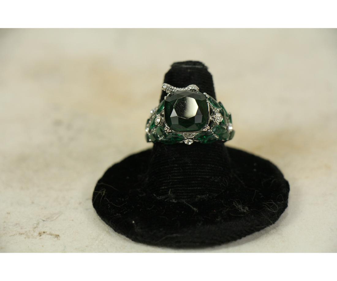 DESIGNER EMERALD ESTATE RING (1 of 2)