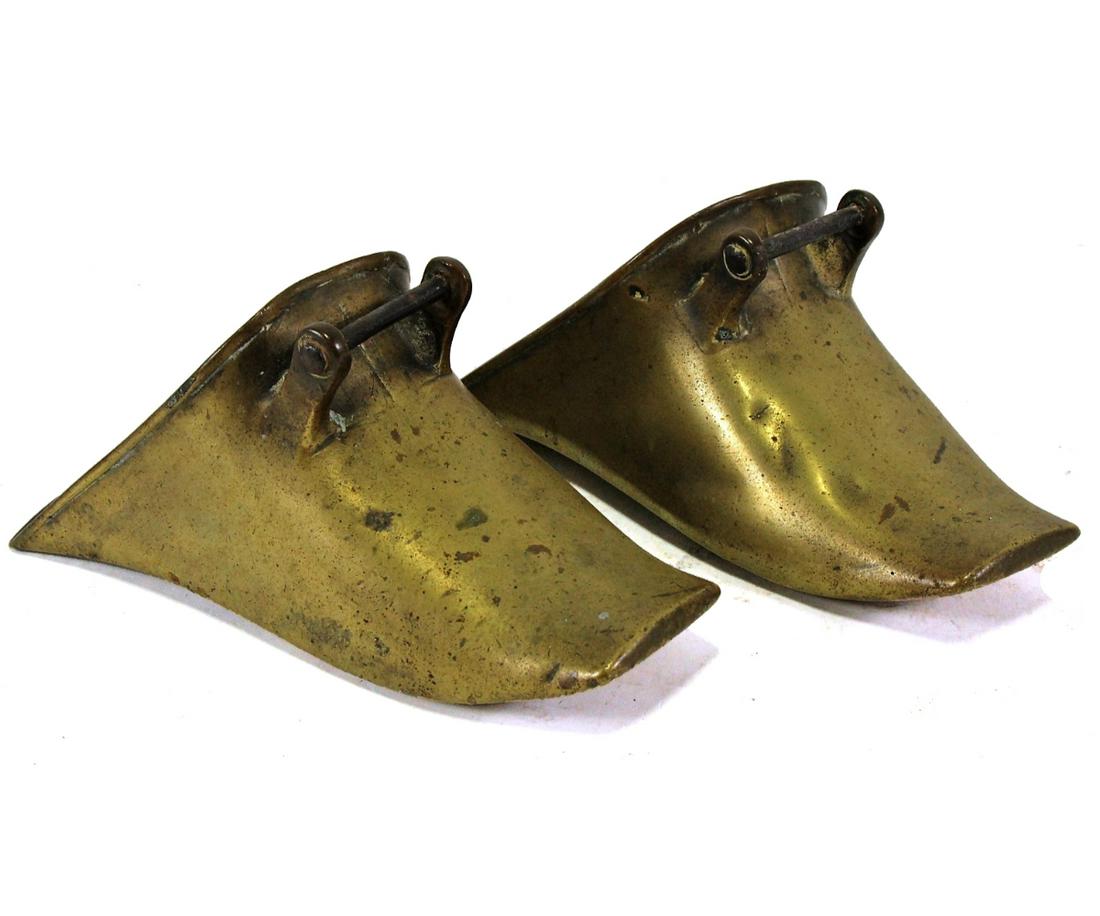 PAIR OF ANTIQUE BRASS HORSE STIRRUPS (1 of 4)
