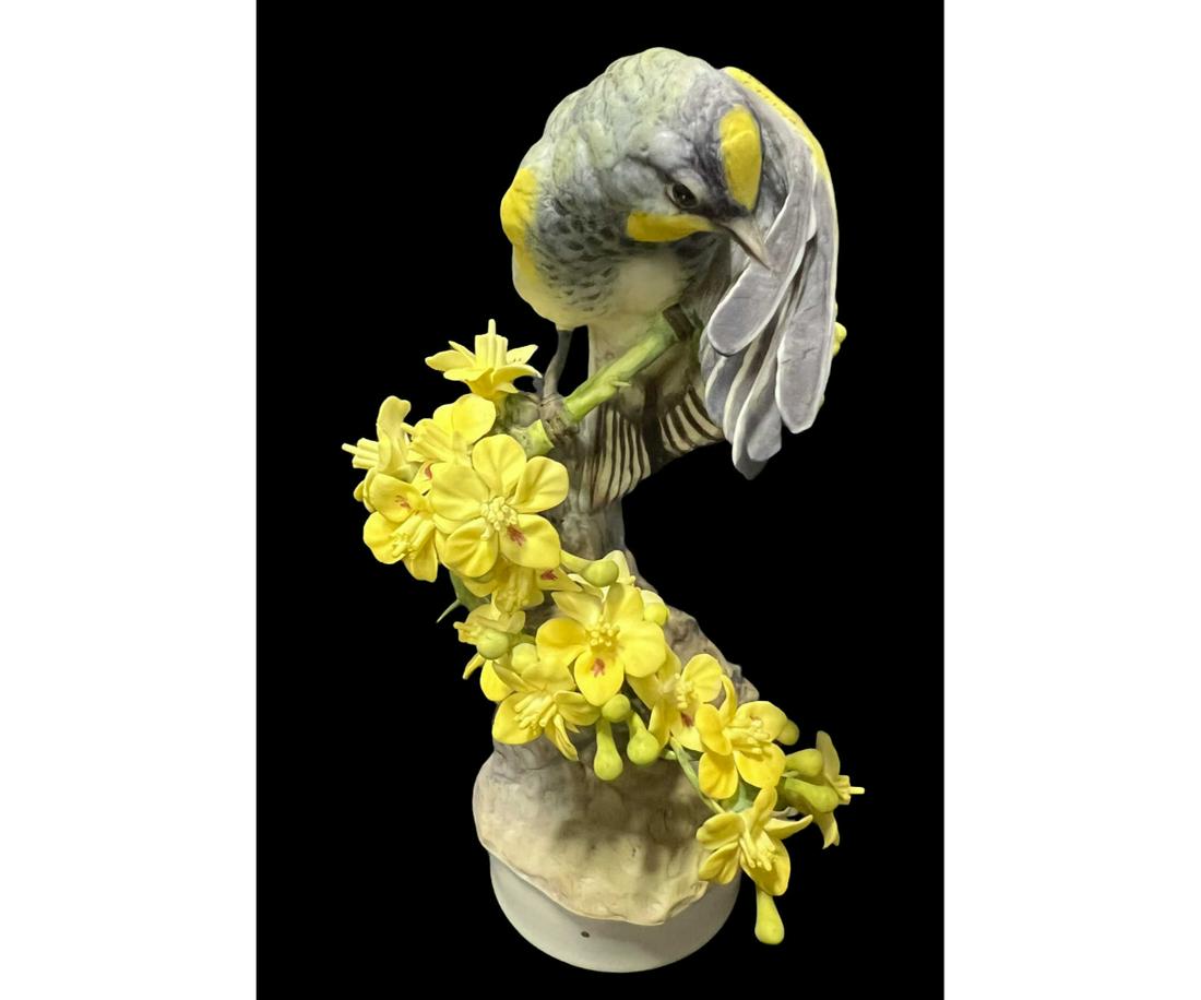 ROYAL WORCESTER PORCLAIN BIRD: ROYAL WORCESTER PORCLAIN BIRD.