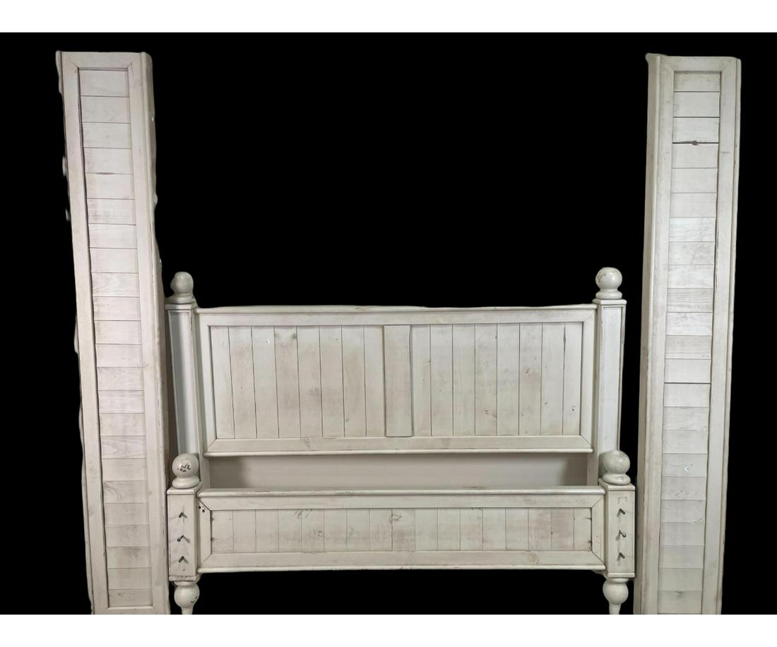 QUEEN SIZE BED FRAME (1 of 3)