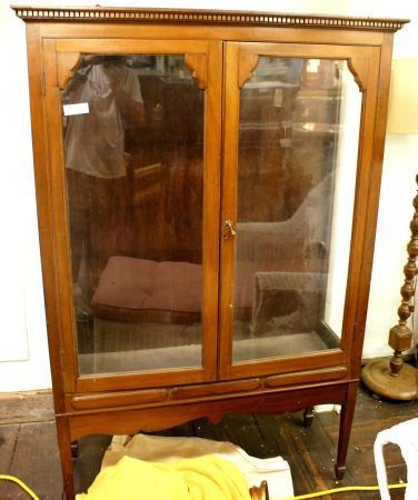 Hepplewhite Style Vitrine: Hepplewhite Style Vitrine. Buyer's Responsibility: All items must be paid the day of purchase and removed from the premises no later than 5 p.m. Monday, June 27. Or items may be picked up Saturday, Ju