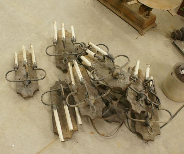 Mixed Lot / 9 Sconces: Mixed Lot / 9 Sconces. Buyer's Responsibility: All items must be paid the day of purchase and removed from the premises no later than 5 p.m. Monday, June 27. Or items may be picked up Saturday, July 2
