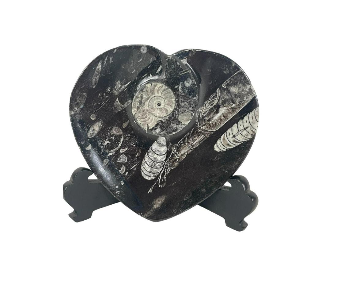 CARVED HEART FOSSIL TRAY (1 of 2)