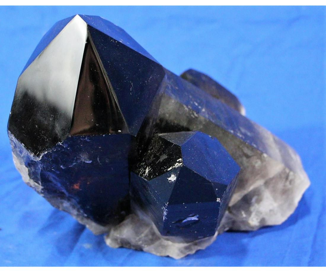 SMOKEY QUARTZ CLUSTER (1 of 3)