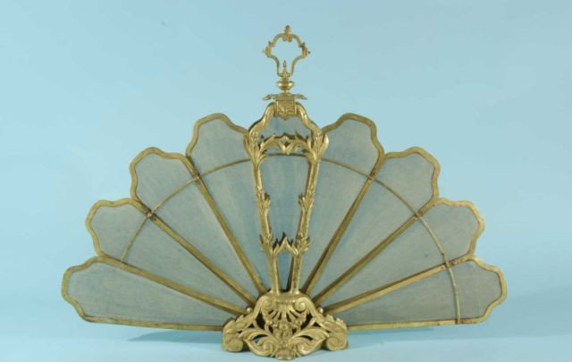 FRENCH BRONZE DORE' FIREPLACE SCREEN, CIRCA 1850: FRENCH BRONZE DORE ECRAN (FAN SHAPED FIRE PLACE SCREEN). CIRCA 1850. PROVENANCE: PRIVATE COLLECTION, HOUSTON, TX 1963-2006; PURCHASED FROM WALTER HERZOG GALLERY, HOUSTON, TX 1963. **BRONZE DORE', IN T