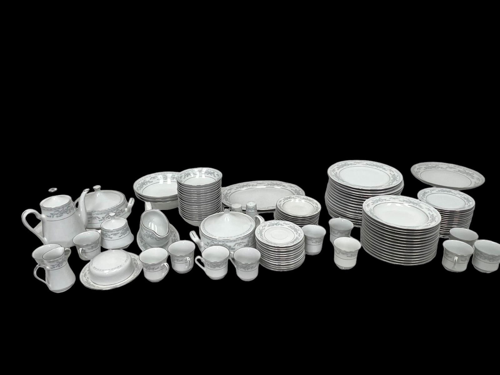 90 PIECE SOMERSET DINNERWARE: 90 PIECE SOMERSET DINNERWARE 16- DINNER PLATES 14 SOUP BOWLS 17 BOWLS 15 SALAD PLATES, 12 SMALL BOWLS 12 CUPS AND SAUCERS 1 SET CREAM AND SUGAR 1 SET SALT AND PEPPER 2 LIDDED TAUREENS 1 TEAPOT 1 CAKE