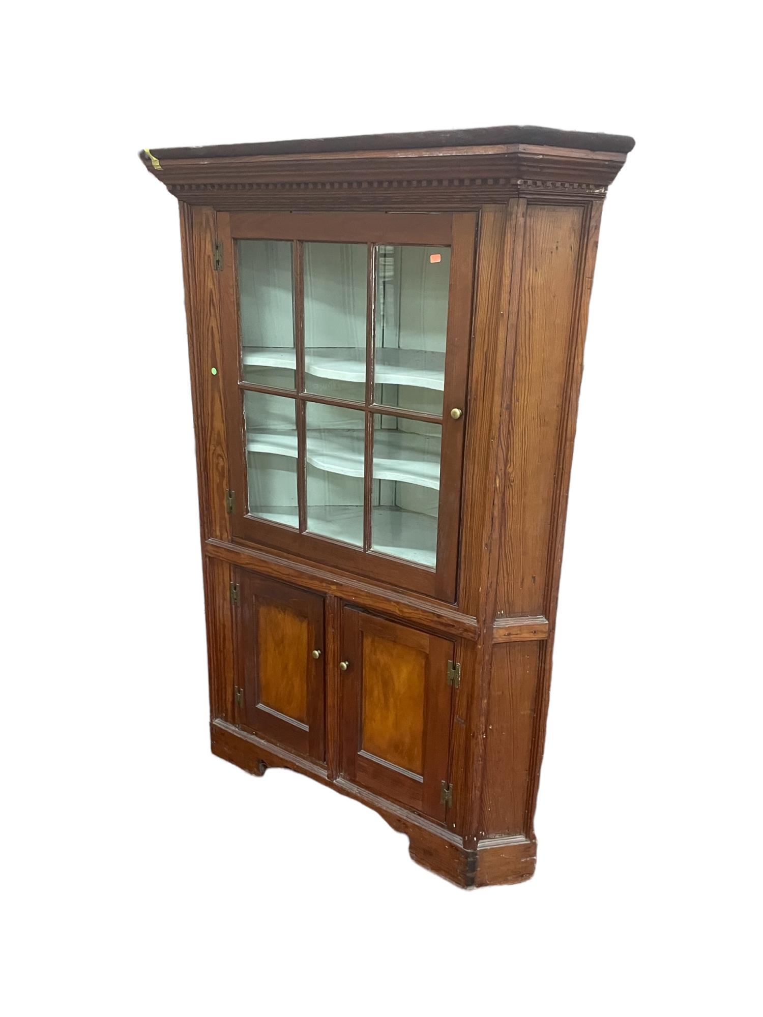 19TH C AMERICAN PINE CORNER CABINET (1 of 3)