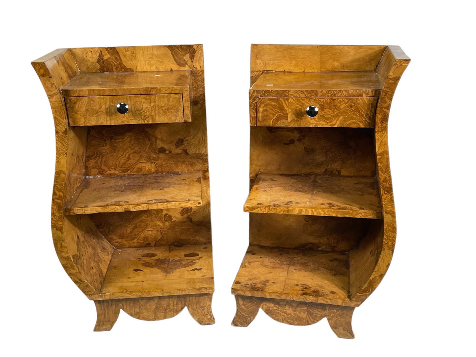 PAIR OF ART DECO BURLED WALNUT SIDE TABLES (1 of 4)
