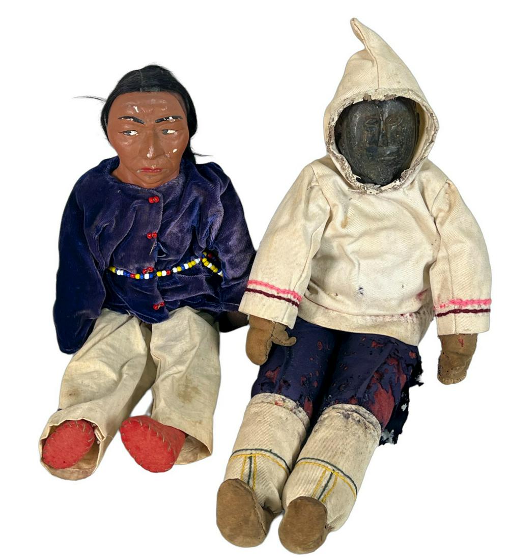 TWO WOOD CARVED NAVAJO AMERICAN INDIANS (1 of 3)