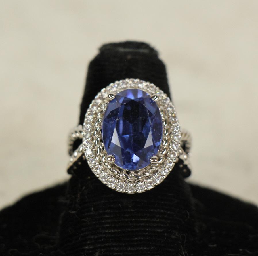 5.22ct TANZANITE ESTATE RING (1 of 3)