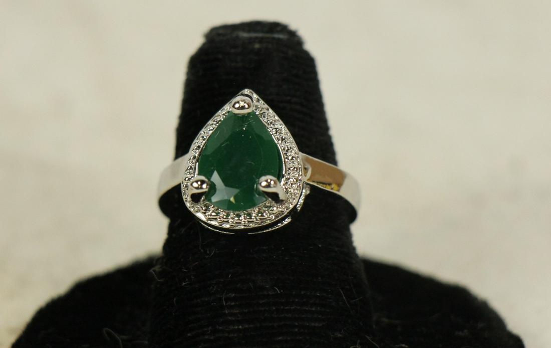 PEAR CUT EMERALD DINNER RING (1 of 2)