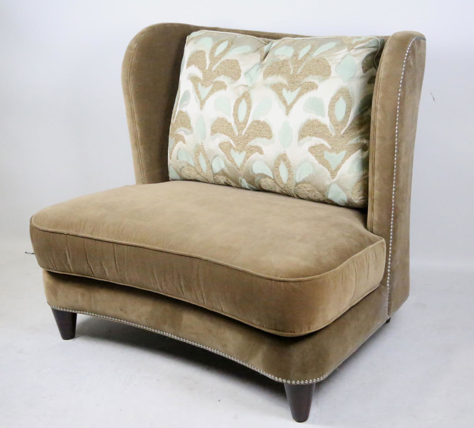SOFA WING CHAIR (1 of 3)