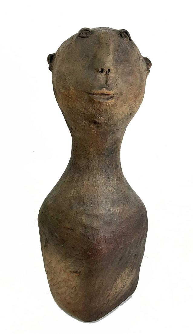 DECORATIVE PRIMITIVE FIGURE STATUE (1 of 3)