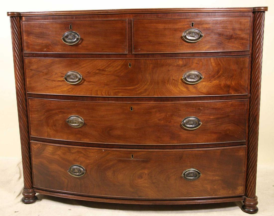 ANTIQUE GEORGIAN BOWFRONT FIVE DRAWER CHEST (1 of 4)