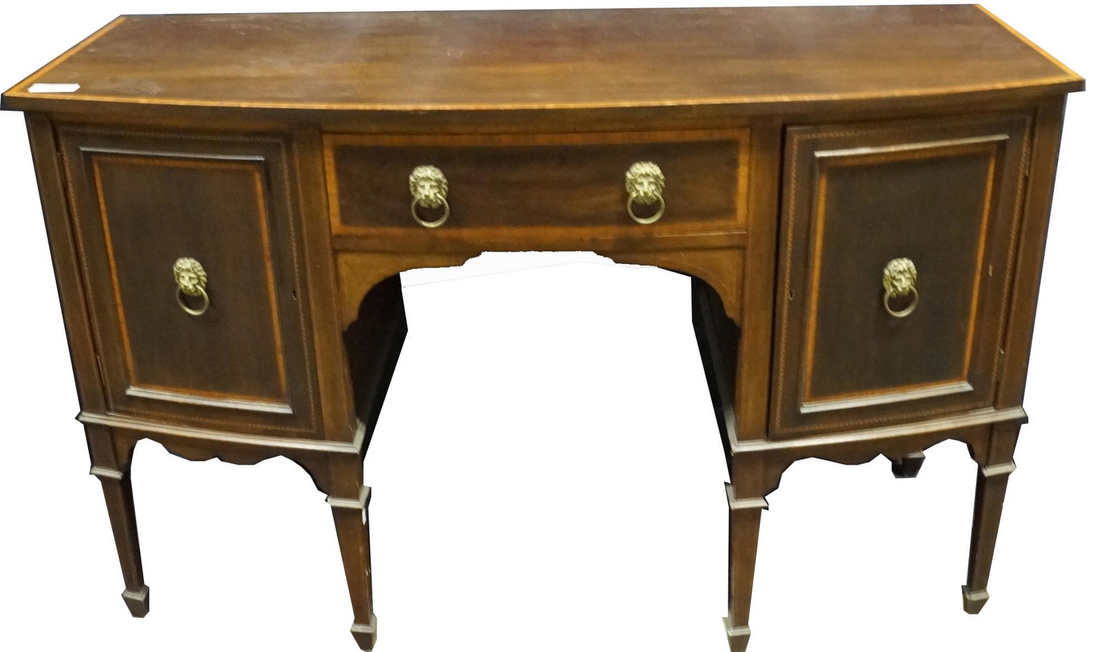 19th CENTURY ENGLISH MAHOGANY SIDEBOARD: 19th CENTURY ENGLISH MAHOGANY SIDEBOARD.